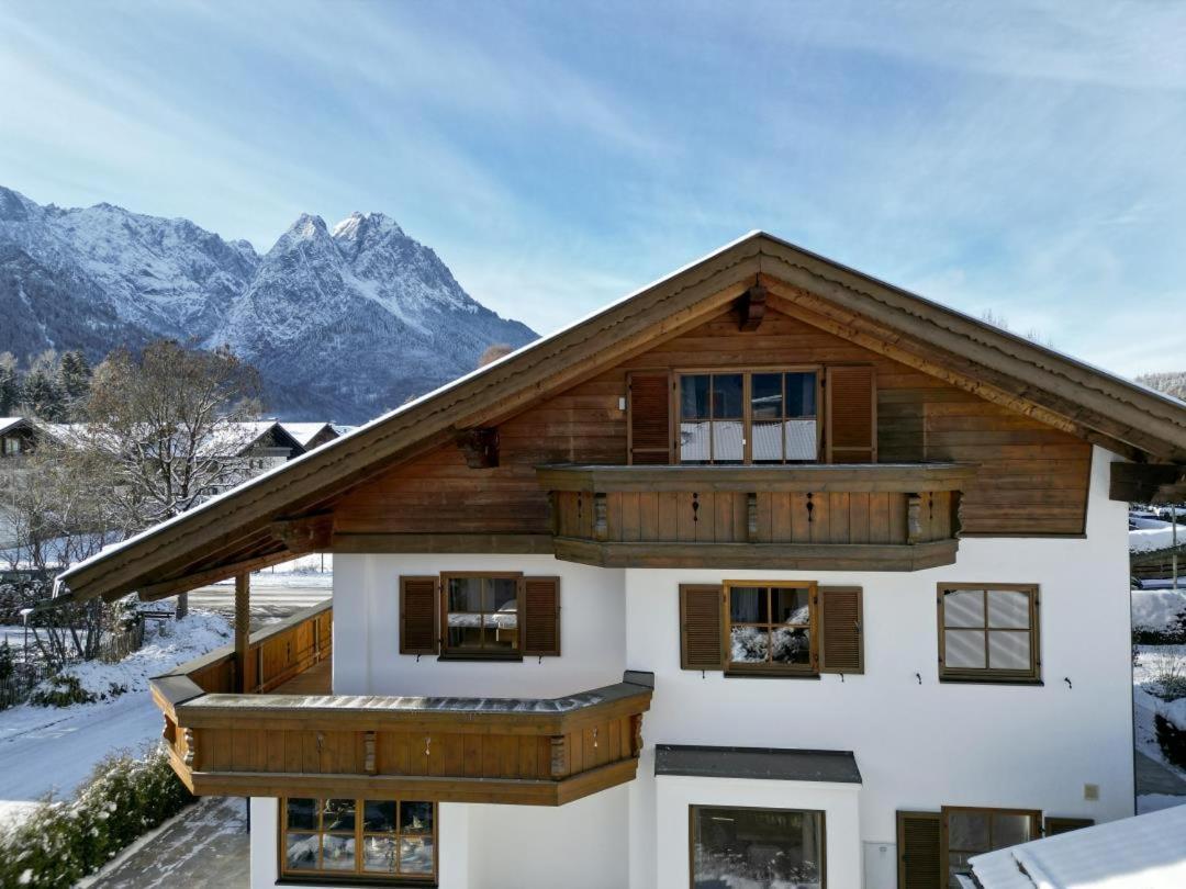 Ferienhaus Die 12 Mit 4 Schlafzimmern In Garmisch المظهر الخارجي الصورة